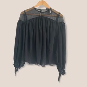 Express mesh tie sleeve blouse